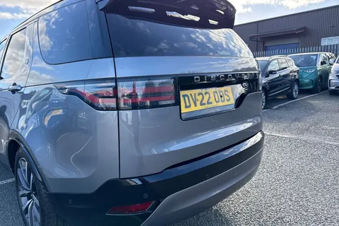 DV22ODS Land Rover Discovery 3.0 D300 MHEV R-Dynamic SE Auto 4WD Euro 6 (s/s) 5dr Thumbnail #8