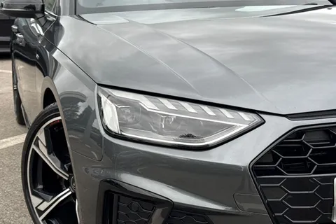 VE72NNW Audi A4 Avant Avant Black Edition 35 TFSI 150 PS S tronic Thumbnail #9