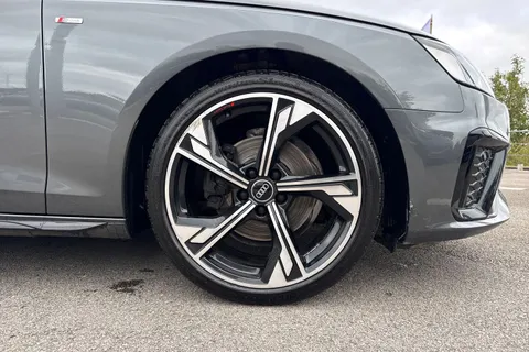 VE72NNW Audi A4 Avant Avant Black Edition 35 TFSI 150 PS S tronic Thumbnail #10