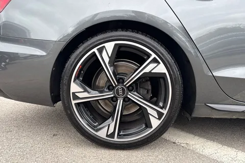 VE72NNW Audi A4 Avant Avant Black Edition 35 TFSI 150 PS S tronic Thumbnail #11