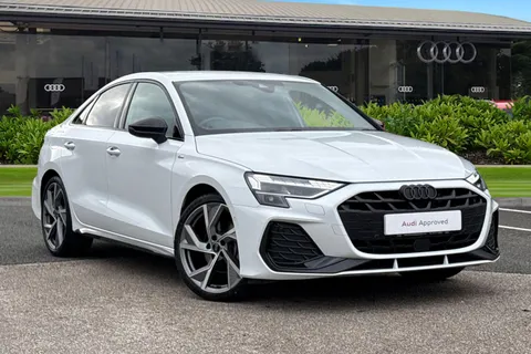 PN25HGX Audi A3 Black Edition 35 TFSI 150 PS S tronic Thumbnail #2