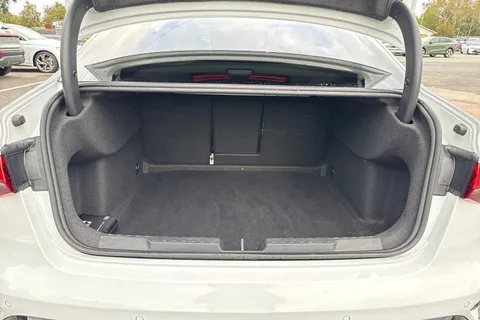 PN25HGX Audi A3 Black Edition 35 TFSI 150 PS S tronic Thumbnail #7