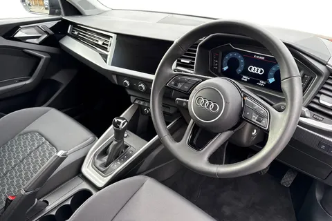 DA25JNX Audi A1 Sport 30 TFSI  116 PS S tronic Thumbnail #15