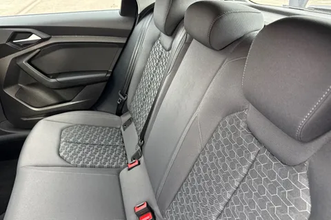 DA25JNX Audi A1 Sport 30 TFSI  116 PS S tronic Thumbnail #20