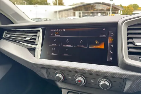 DA25JNX Audi A1 Sport 30 TFSI  116 PS S tronic Thumbnail #34