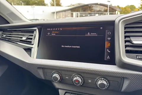 DA25JNX Audi A1 Sport 30 TFSI  116 PS S tronic Thumbnail #35