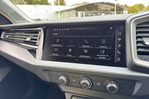 DA25JNX Audi A1 Sport 30 TFSI  116 PS S tronic Thumbnail #45