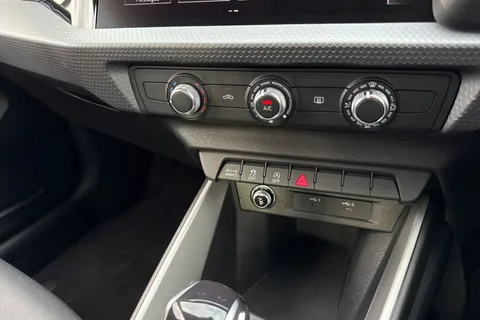 DA25JNX Audi A1 Sport 30 TFSI  116 PS S tronic Thumbnail #46