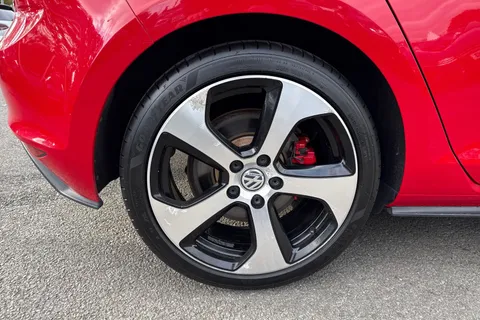 DT65HBH Volkswagen Golf 2.0 TSI GTI 5dr | Parking Sensors | Navigation Thumbnail #10