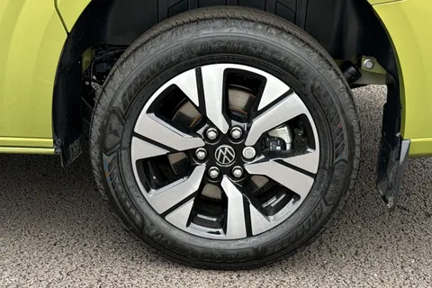 MF75FNN Volkswagen Transporter T32 Panel Van Commerce Pro SWB 150 PS 2.0 TDI 8sp Automatic Thumbnail #7