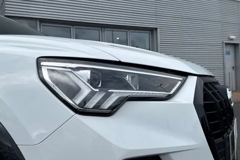 PX72XVT Audi Q3 Black Edition 35 TFSI 150 PS S tronic Thumbnail #9