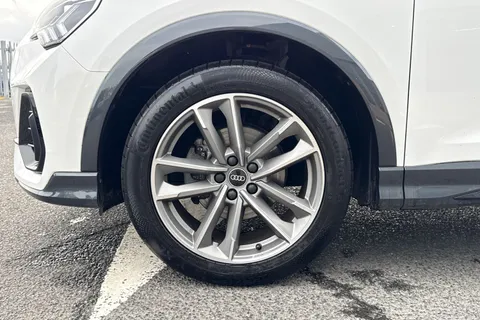 PX72XVT Audi Q3 Black Edition 35 TFSI 150 PS S tronic Thumbnail #10