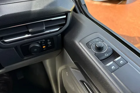 MF74WXA Ford Transit Custom 2.0 EcoBlue 170ps H1 Van Limited Auto-Tailgate-NAV Thumbnail #21