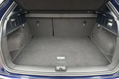 DK74XKU Audi Q2 Black Edition 35 TFSI  150 PS S tronic Thumbnail #8