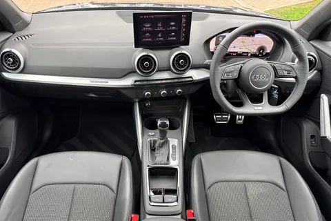 DK74XKU Audi Q2 Black Edition 35 TFSI  150 PS S tronic Thumbnail #32