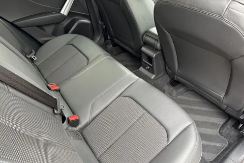 DK74XKU Audi Q2 Black Edition 35 TFSI  150 PS S tronic Thumbnail #42