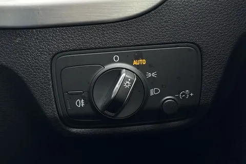 DK74XKU Audi Q2 Black Edition 35 TFSI  150 PS S tronic Thumbnail #49