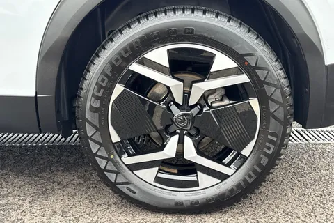 YA73VKW PEUGEOT e-2008 54kWh First Edition Auto 5dr (11kW Charger) Thumbnail #11