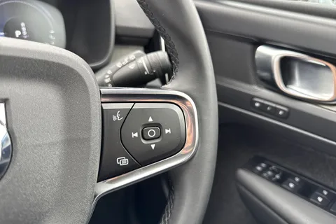 LL22SXU Volvo Xc40 1.5h T5 Recharge 10.7kWh Ultimate Bright Auto Euro 6 (s/s) 5dr Thumbnail #40