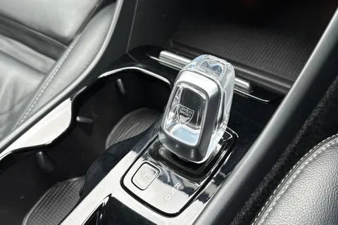 LL22SXU Volvo Xc40 1.5h T5 Recharge 10.7kWh Ultimate Bright Auto Euro 6 (s/s) 5dr Thumbnail #54