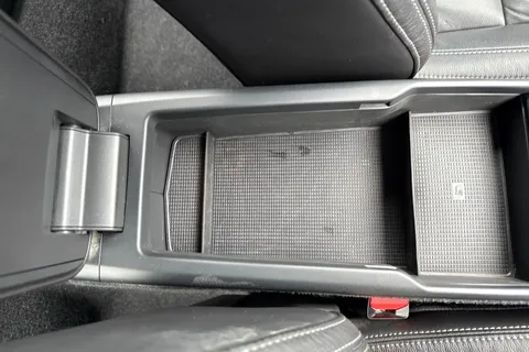 LL22SXU Volvo Xc40 1.5h T5 Recharge 10.7kWh Ultimate Bright Auto Euro 6 (s/s) 5dr Thumbnail #57