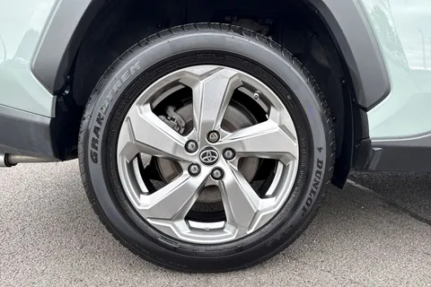 CY69DZX Toyota Rav4 2.5 VVT-h Design CVT 4WD Euro 6 (s/s) 5dr Thumbnail #11