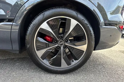 PF25AVR Audi Q6 E-Tron Q6 SUV Edition 1 e-tron performance  225,00 kW Thumbnail #13