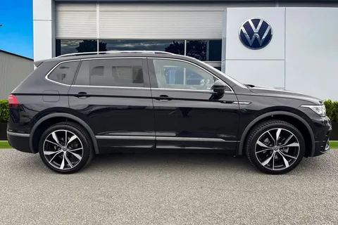 DX72ZVL Volkswagen Tiguan Allspace 1.5 TSI R-Line 5dr DSG ⭐1 Year VW Warranty⭐ Thumbnail #4