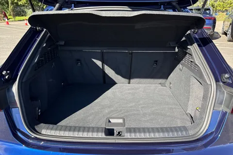 PJ25UKT Audi A3 Black Edition 35 TFSI  150 PS S tronic Thumbnail #7