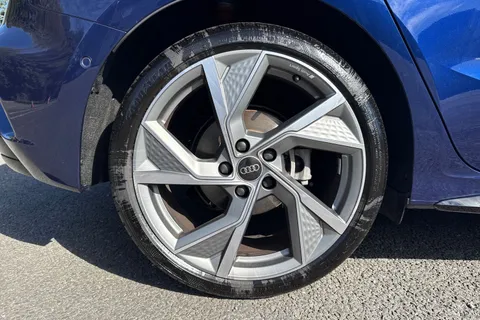 PJ25UKT Audi A3 Black Edition 35 TFSI  150 PS S tronic Thumbnail #11