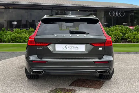 YP22XJW Volvo V60 2.0h T6 Recharge 18.8kWh Inscription Auto AWD Euro 6 (s/s) 5dr Thumbnail #5