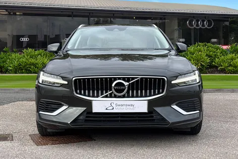 YP22XJW Volvo V60 2.0h T6 Recharge 18.8kWh Inscription Auto AWD Euro 6 (s/s) 5dr Thumbnail #6