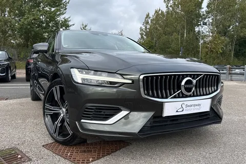 YP22XJW Volvo V60 2.0h T6 Recharge 18.8kWh Inscription Auto AWD Euro 6 (s/s) 5dr Thumbnail #9