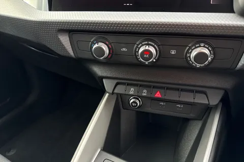 DK25VKR Audi A1 Sport 25 TFSI  95 PS 5-speed Thumbnail #23