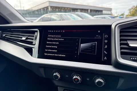 DK25VKR Audi A1 Sport 25 TFSI  95 PS 5-speed Thumbnail #42