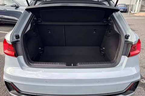 PY23GZH Audi A1 Black Edition 35 TFSI 150 PS S tronic Thumbnail #7