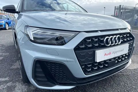 PY23GZH Audi A1 Black Edition 35 TFSI 150 PS S tronic Thumbnail #9