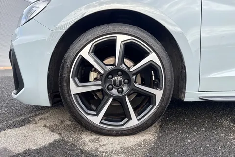 PY23GZH Audi A1 Black Edition 35 TFSI 150 PS S tronic Thumbnail #10