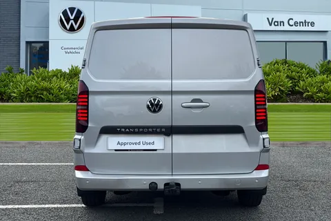 4 of 39 for VOLKSWAGEN TRANSPORTER 2.0 TDI 170 Commerce Pro Van Auto