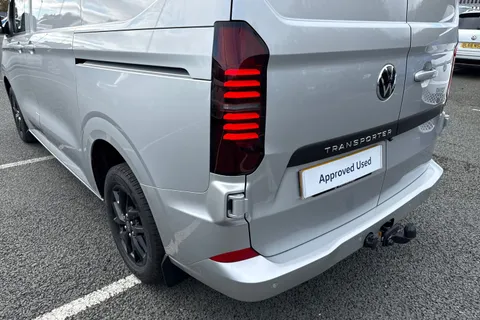 7 of 39 for VOLKSWAGEN TRANSPORTER 2.0 TDI 170 Commerce Pro Van Auto