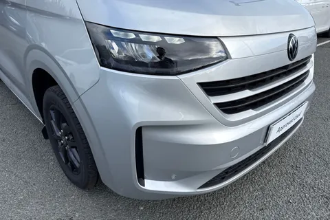 8 of 39 for VOLKSWAGEN TRANSPORTER 2.0 TDI 170 Commerce Pro Van Auto