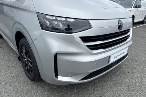 CX75HWJ Volkswagen Transporter 2.0 TDI T32 Commerce Pro Panel Van 5dr Diesel Auto 4Motion SWB Euro 6 (s/s) (150 ps) Thumbnail #9