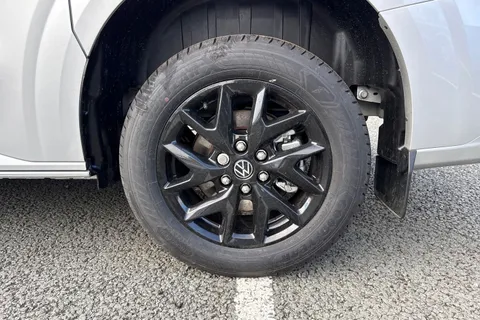 10 of 39 for VOLKSWAGEN TRANSPORTER 2.0 TDI 170 Commerce Pro Van Auto