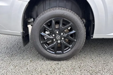 11 of 39 for VOLKSWAGEN TRANSPORTER 2.0 TDI 170 Commerce Pro Van Auto