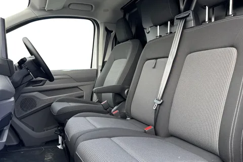 15 of 39 for VOLKSWAGEN TRANSPORTER 2.0 TDI 170 Commerce Pro Van Auto