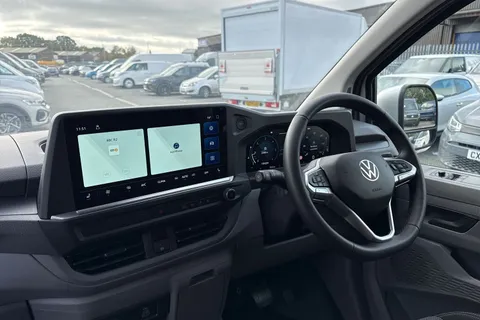 17 of 39 for VOLKSWAGEN TRANSPORTER 2.0 TDI 170 Commerce Pro Van Auto