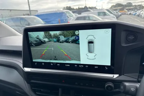 33 of 39 for VOLKSWAGEN TRANSPORTER 2.0 TDI 170 Commerce Pro Van Auto