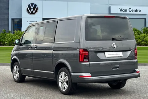 DG74EBF Volkswagen Transporter 2.0 TDI 150 Highline Kombi Van DSG Thumbnail #3