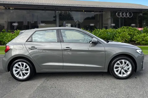  Audi A1 1.0 TFSI 25 Sport Sportback Euro 6 (s/s) 5dr Thumbnail #4