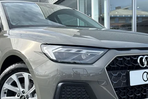  Audi A1 1.0 TFSI 25 Sport Sportback Euro 6 (s/s) 5dr Thumbnail #9